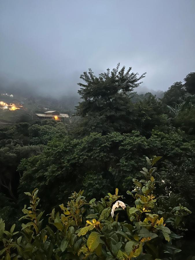 Suite Zyaarat - Conforto E Cultura Em Sao Pedro Da Serra Nova Friburgo Buitenkant foto